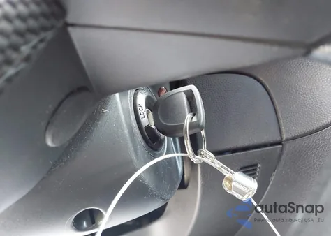 2011 Mazda Mazda3 I Sport из США, поврежденный, VIN JM1BL1UG6B1364837